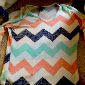 Small rue 21 long sleeve tee shirt